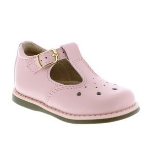 Footmates Harper shoe. Worn once. Size 4